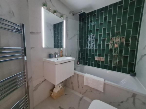 Central London, Private Room